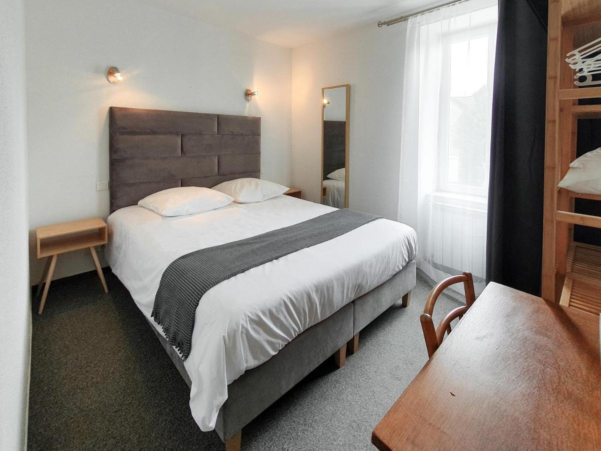 Hotel Les Tilleuls De Pareloup A Salles-Curan Ngoại thất bức ảnh